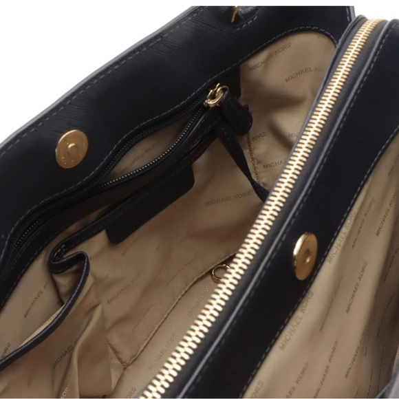 Michael Kors Savannah Shoulder Bag - Picture 3 of 4